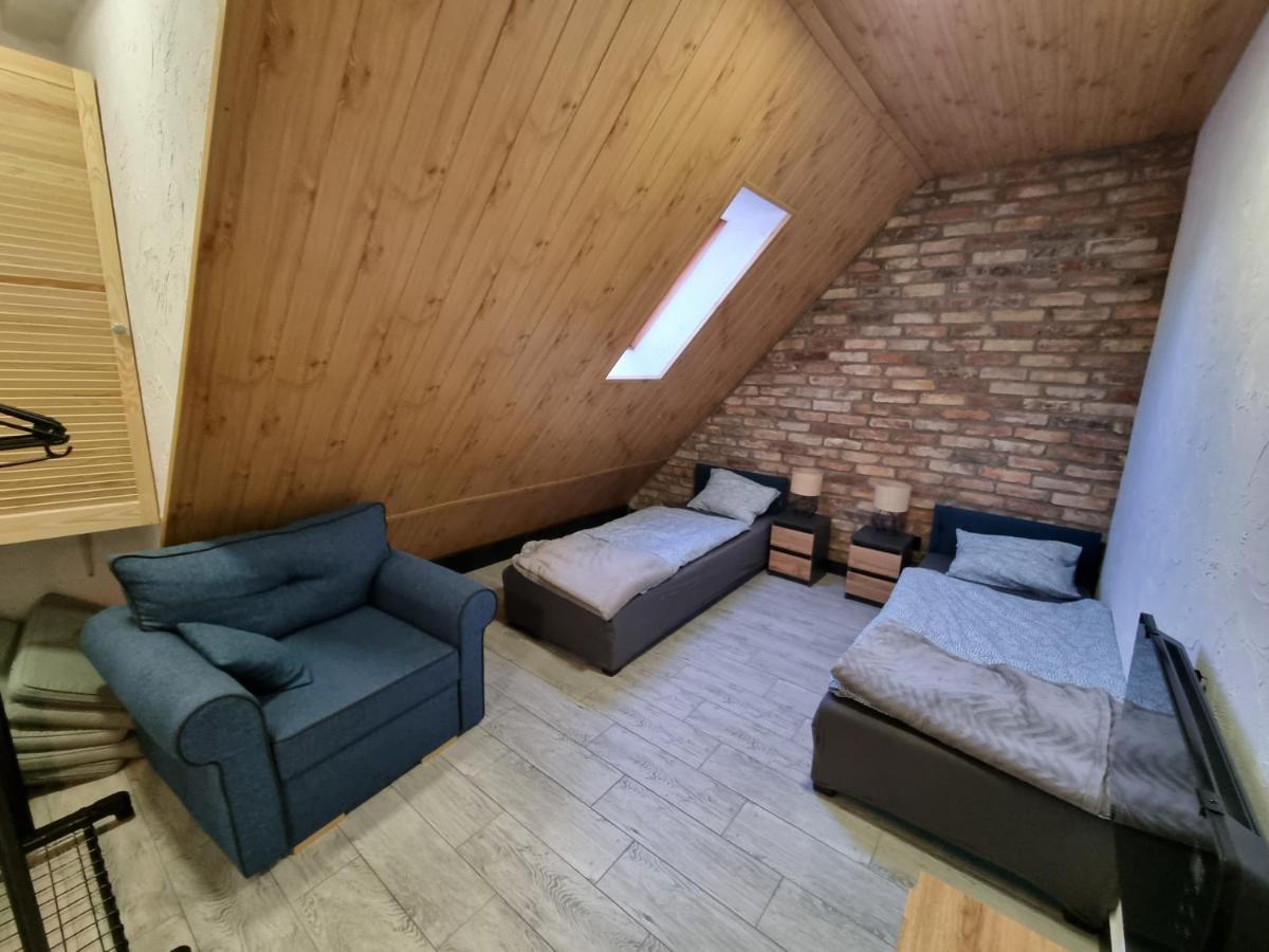 Nova Kamienica 2 *